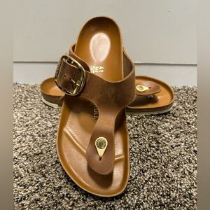 Gizeh Big Buckle
Oiled Leather